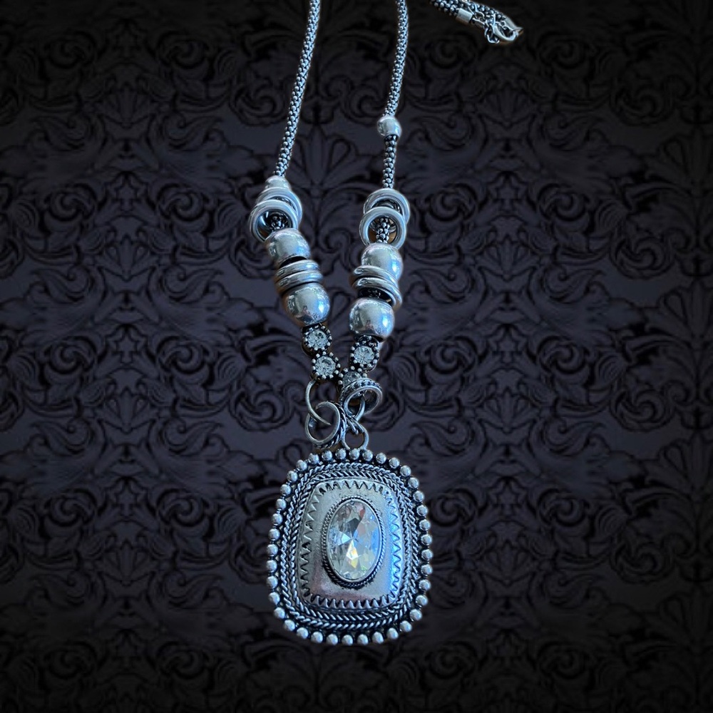 🖤2 for 10🖤 Chicos silver metal necklace